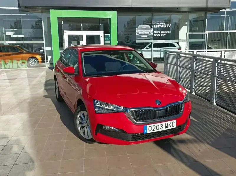 Usado Skoda Scala Ambition 150 CV (110 kW) 2023 Utilitario
