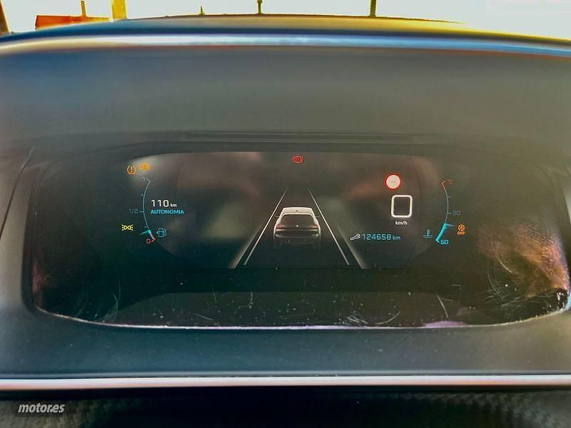 Usado Peugeot 208 Allure 100 CV (73 kW) 2019 Gris Utilitario