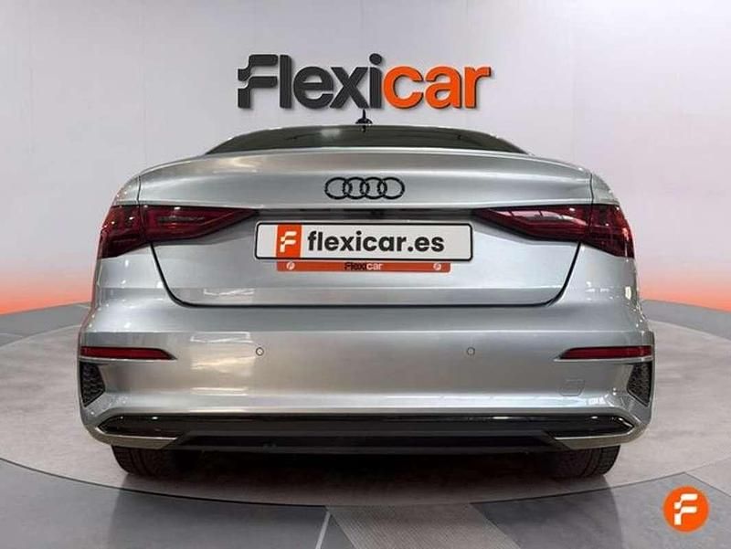 Usado Audi A3 110 CV (80 kW) 2023 Gris Berlina