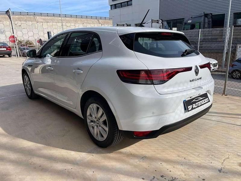 Usado Renault Mégane IV Business 116 CV (85 kW) 2021 Blanco Utilitario