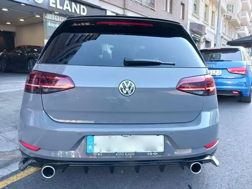 Usado VW Golf VII GTI 290 CV (213 kW) 2019 Gris Utilitario