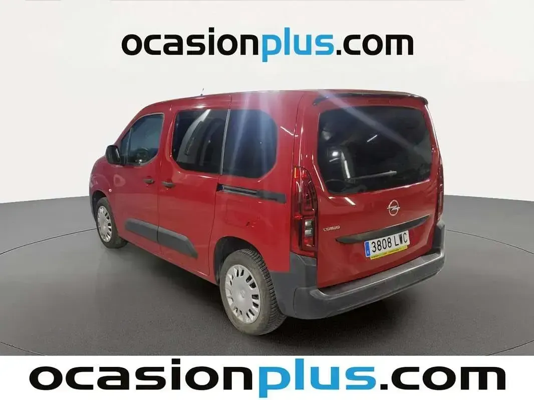 Usado Opel Combo Life Edition 131 CV (96 kW) 2022 Rojo Monovolumen