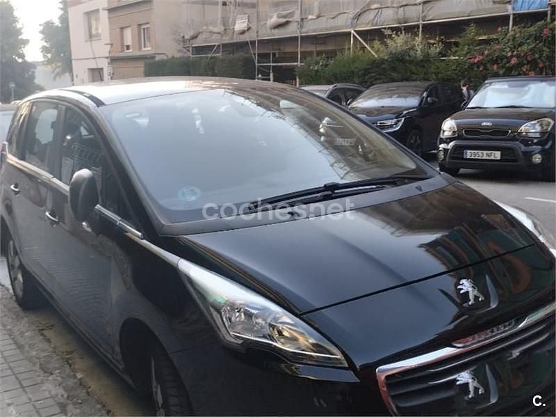 Negro Usado 2015 Peugeot 5008 Active Monovolumen | 9500 € (Buen precio) - Imagen 1/4