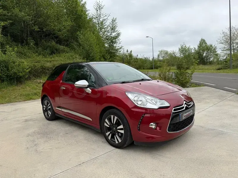 Usado Citroën DS3 Style 120 HP (88 kW) 2012 Vermelho Sedan