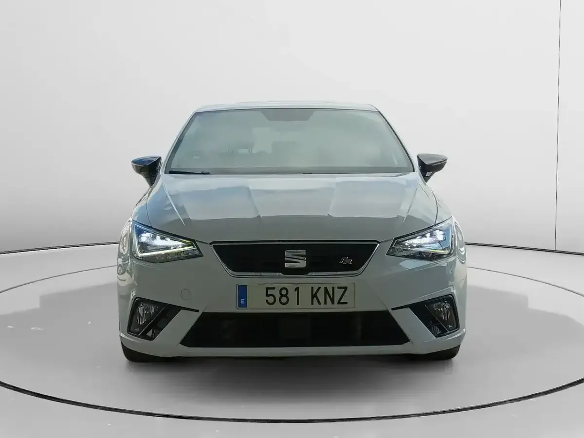 Usado Seat Ibiza FR 116 CV (85 kW) 2018 Blanco Berlina
