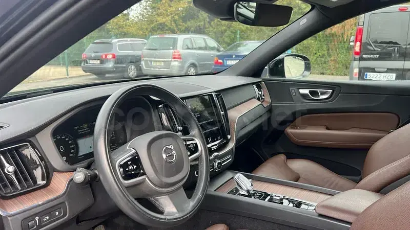 Usado Volvo XC60 Inscription 340 CV (250 kW) 2021 Negro SUV