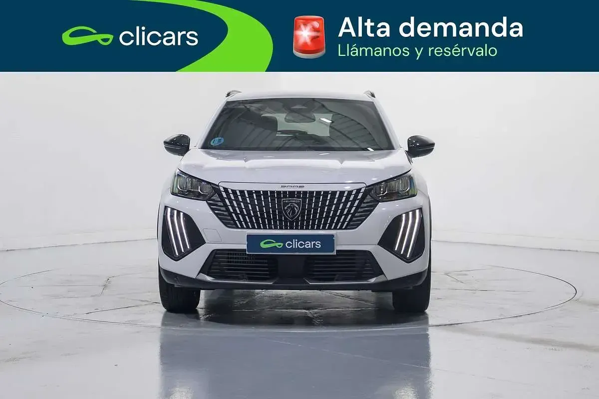 Usado Peugeot 2008 Allure 136 CV (100 kW) 2025 Blanco SUV