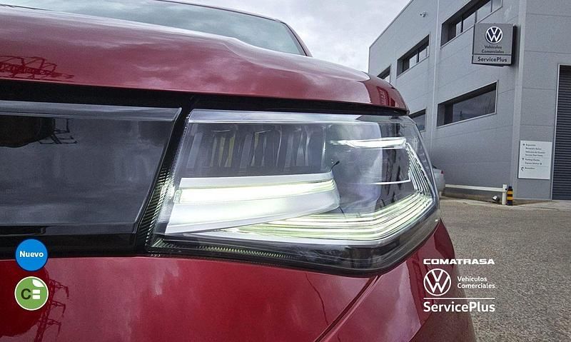 Nuevo VW Caddy Maxi California 122 CV (89 kW) 2025 Rojo Monovolumen