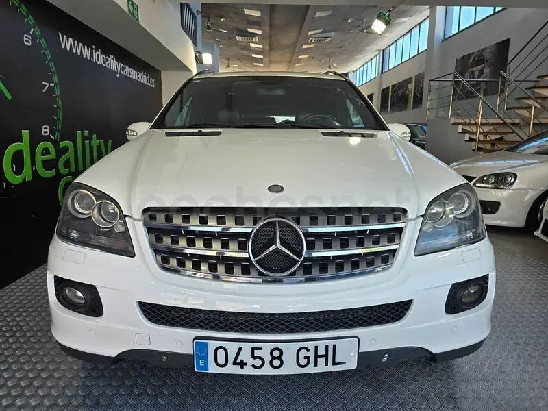 Usado Mercedes ML320 AMG Edition 1 224 CV (164 kW) 2008 Blanco SUV