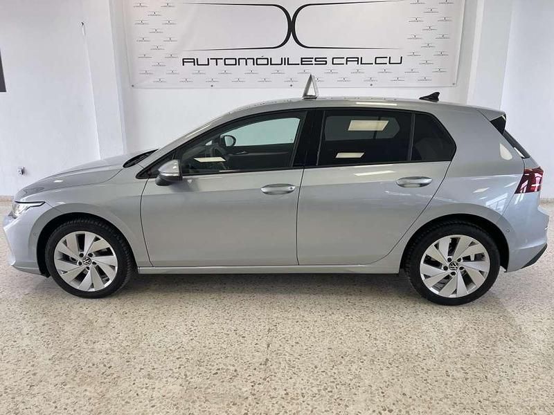 Usado VW Golf VIII 116 CV (85 kW) 2025 Gris Utilitario