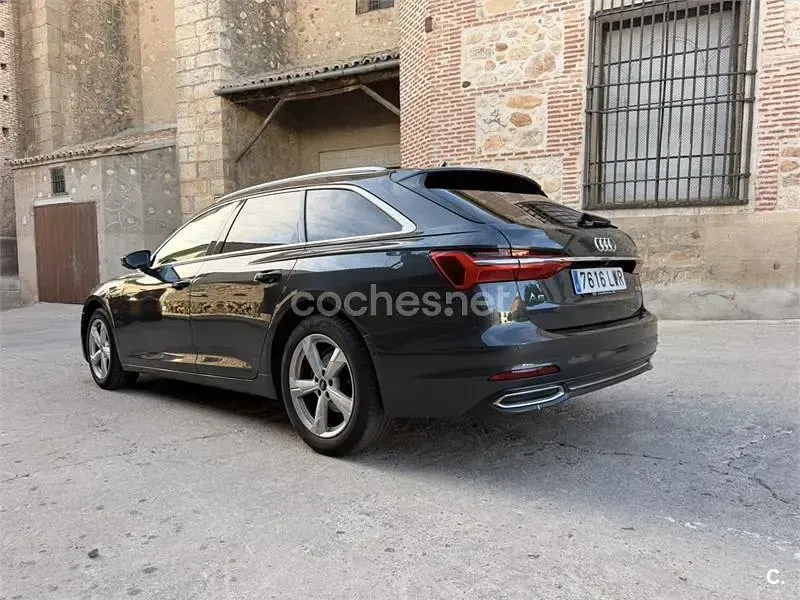 Usado Audi A6 204 CV (150 kW) 2022 Gris / plata Familiar
