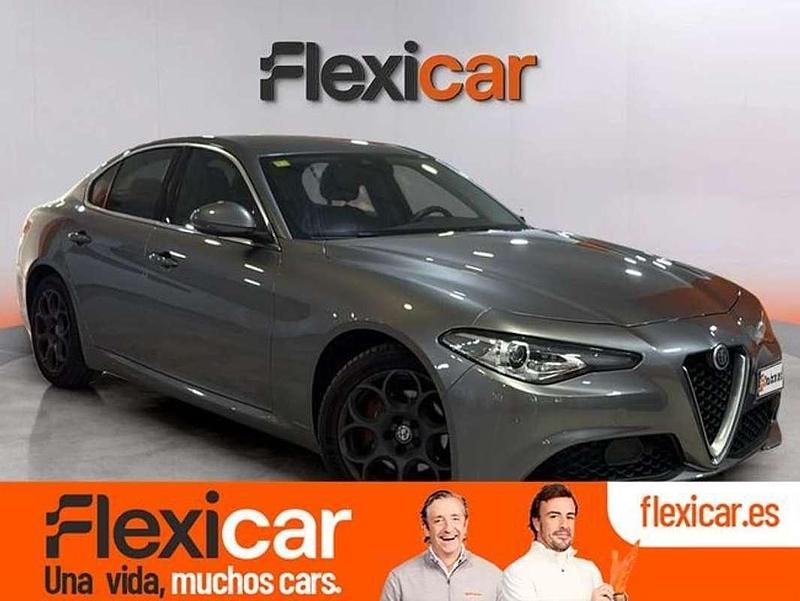 Usado Alfa Romeo Giulia Executive 190 CV (139 kW) 2020 Gris Berlina