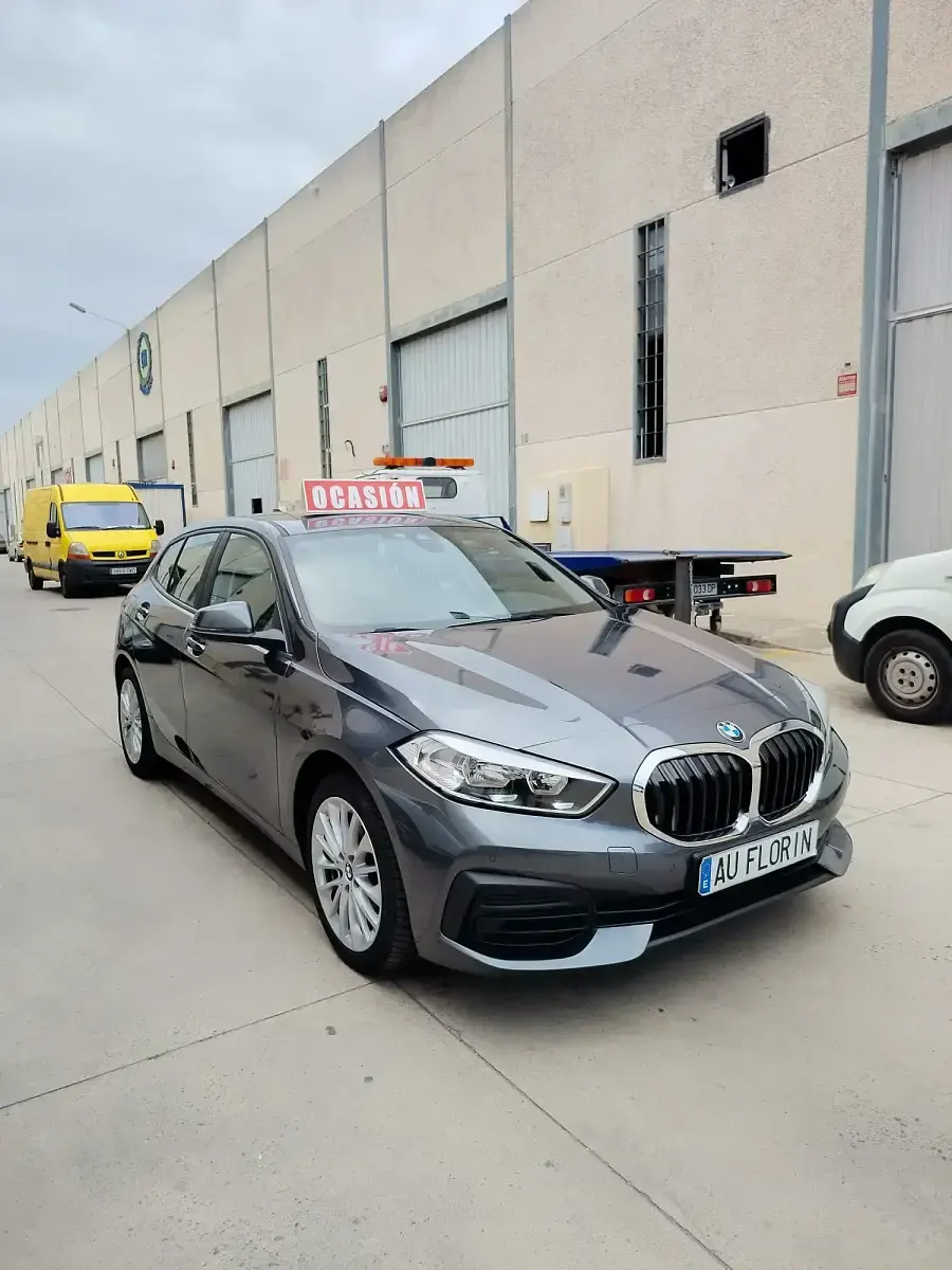 Usado BMW 116 116 CV (85 kW) 2020 Gris / plata Utilitario