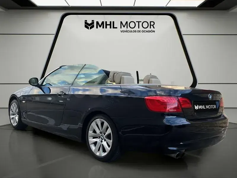 Usado BMW 330 Cabriolet 272 CV (200 kW) 2012 Negro Descapotable