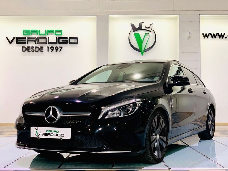 Negro Usado 2016 Mercedes CLA220 Shooting Brake AMG line Familiar | 25.500 € (Caro) - Imagen 1/4