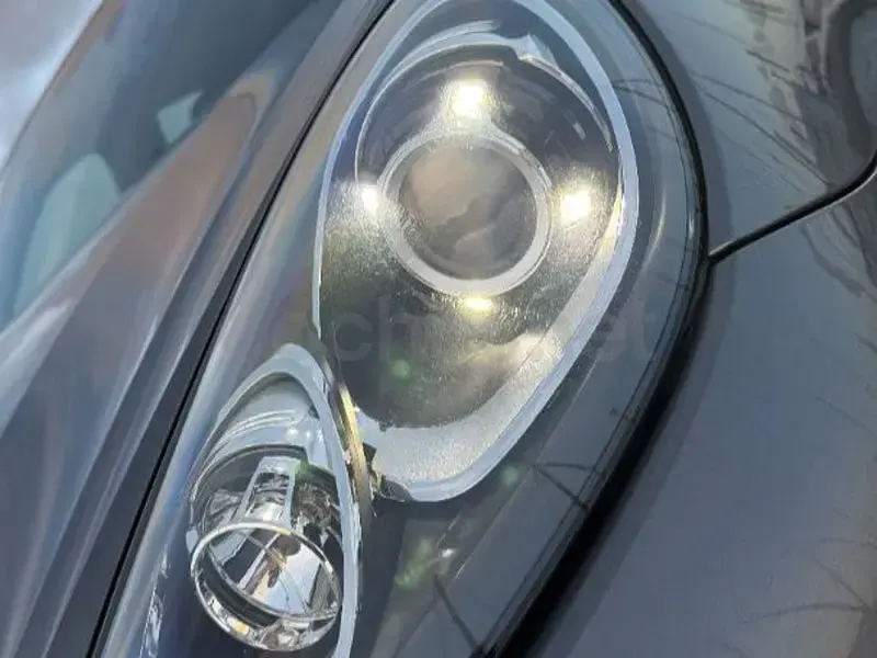 Usado Porsche Cayenne S E-Hybrid 416 CV (305 kW) 2016 Gris / plata SUV