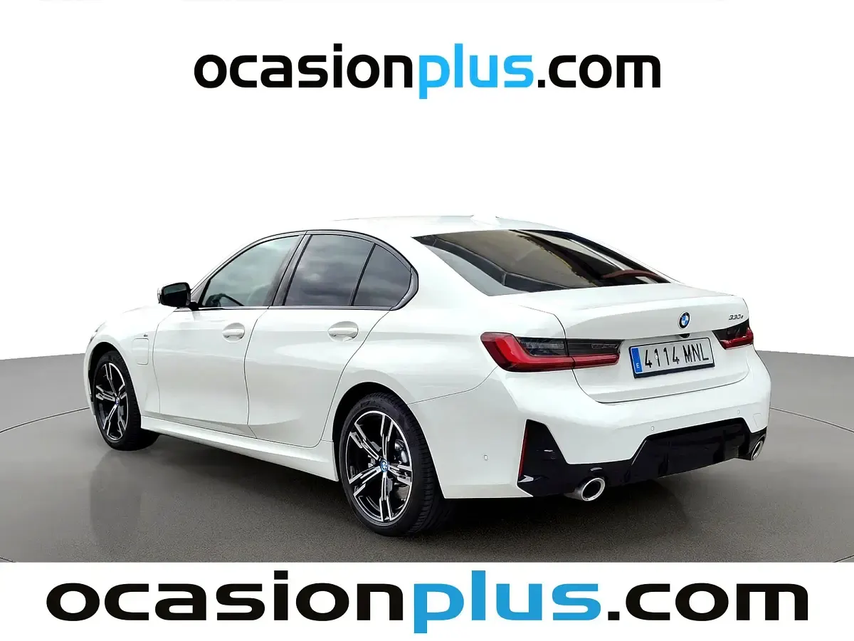 Usado BMW 330 292 HP (214 kW) 2024 Branco Sedan