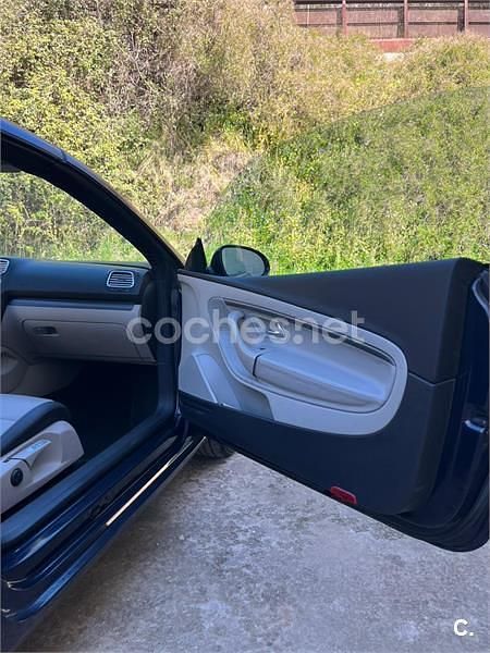 Usado VW Eos 200 CV (147 kW) 2007 Azul Descapotable