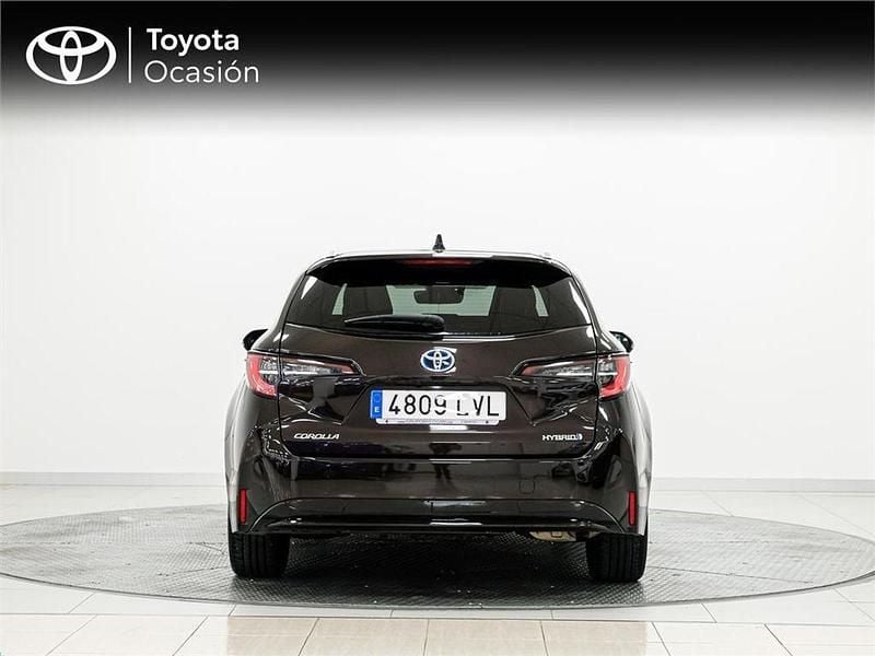 Usado Toyota Corolla Style 122 CV (89 kW) 2021 Marrón Familiar
