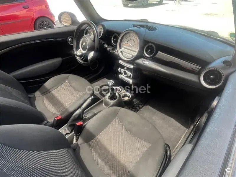 Usado Mini One Cabriolet 90 CV (66 kW) 2010 Negro Descapotable