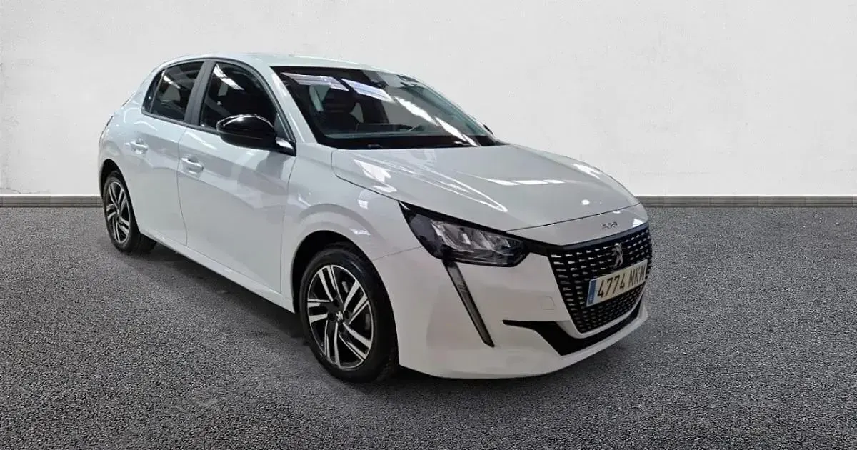 Używany Peugeot 208 Active 100 KM (73 kW) 2023 Hatchback