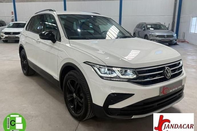 Usado VW Tiguan Sportline 130 CV (95 kW) 2023 SUV