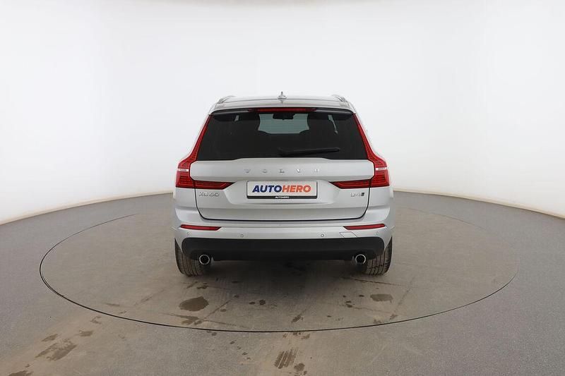 Usado Volvo XC60 Momentum 190 CV (139 kW) 2018 Gris SUV