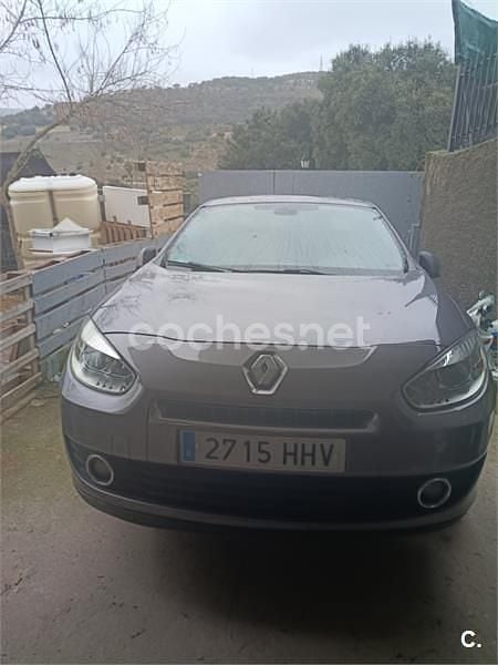 Usado Renault Fluence Dynamique 110 CV (80 kW) 2012 Gris / plata Berlina