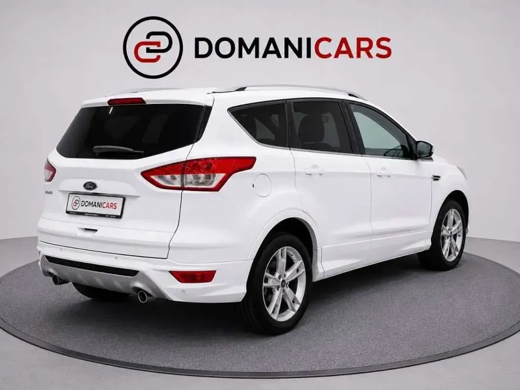 Usado Ford Kuga Titanium 179 CV (131 kW) 2016 Blanco SUV