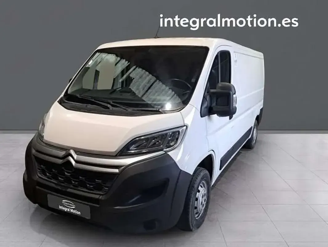 Usado Citroën Jumper 120 CV (88 kW) 2020 Blanco Monovolumen