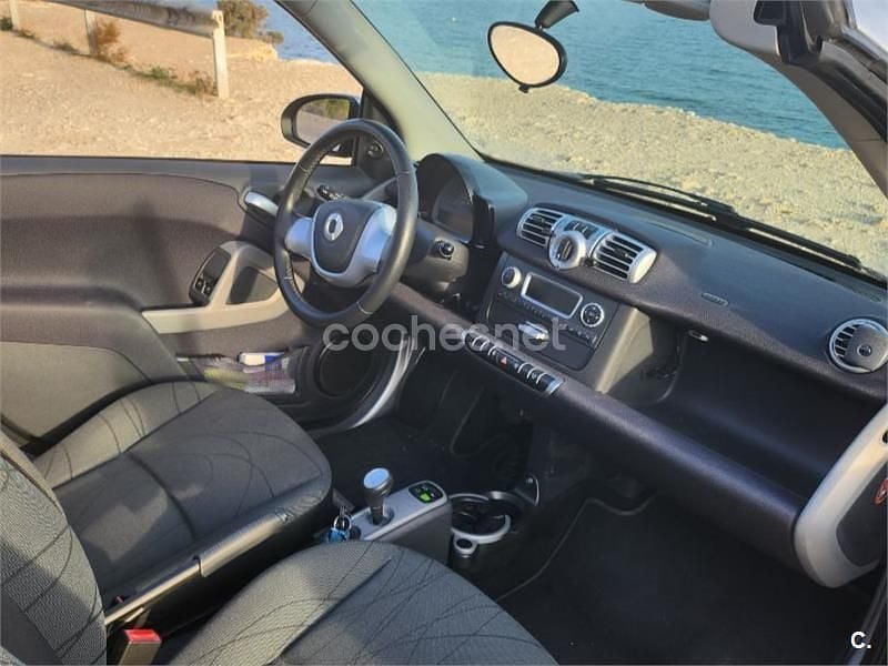 Usado Smart ForTwo Cabrio Passion 71 CV (52 kW) 2014 Negro Descapotable