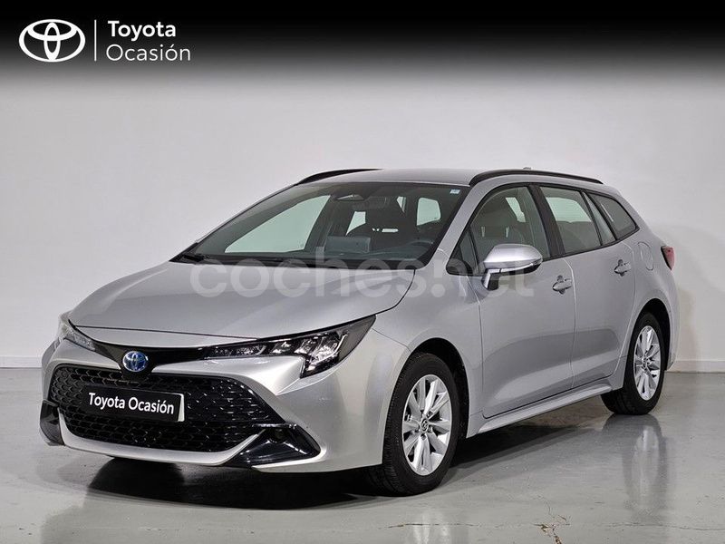 Gris / plata Usado 2024 Toyota Corolla Active Familiar | 25.950 € (Precio justo) - Imagen 1/4