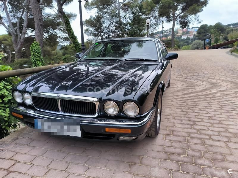 Usado Jaguar XJ Sovereign 245 CV (180 kW) 1997 Verde Berlina