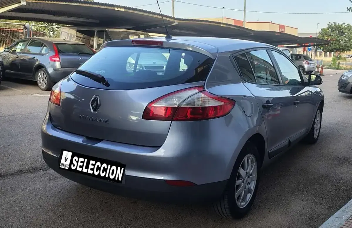 Usado Renault Mégane III 86 CV (63 kW) 2010 Burdeos Utilitario