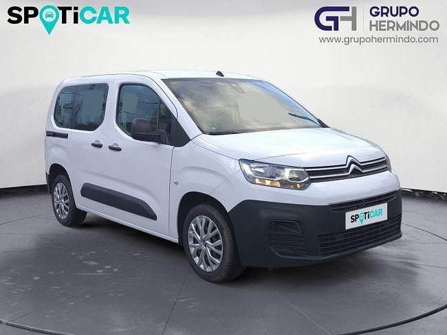 Usado Citroën Berlingo Live 102 CV (75 kW) 2022 Blanco Monovolumen