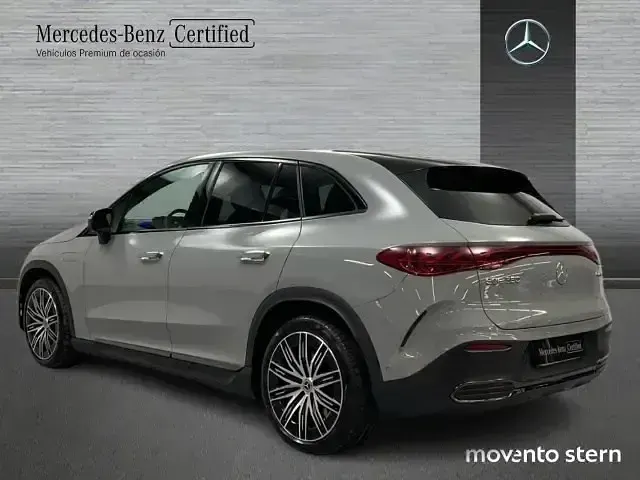 Usado Mercedes EQE350 214 kW (292 CV) 2023 Manufaktur gris alpino SUV