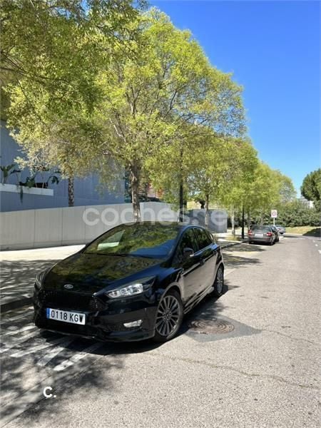 Negro Usado 2018 Ford Focus ST-Line Berlina | 14.250 € (Precio justo) - Imagen 1/4