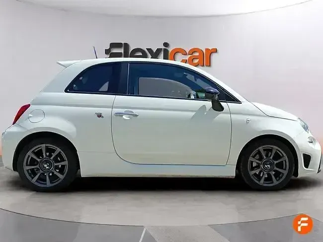 Usado Abarth 595 165 CV (121 kW) 2023 Blanco Utilitario