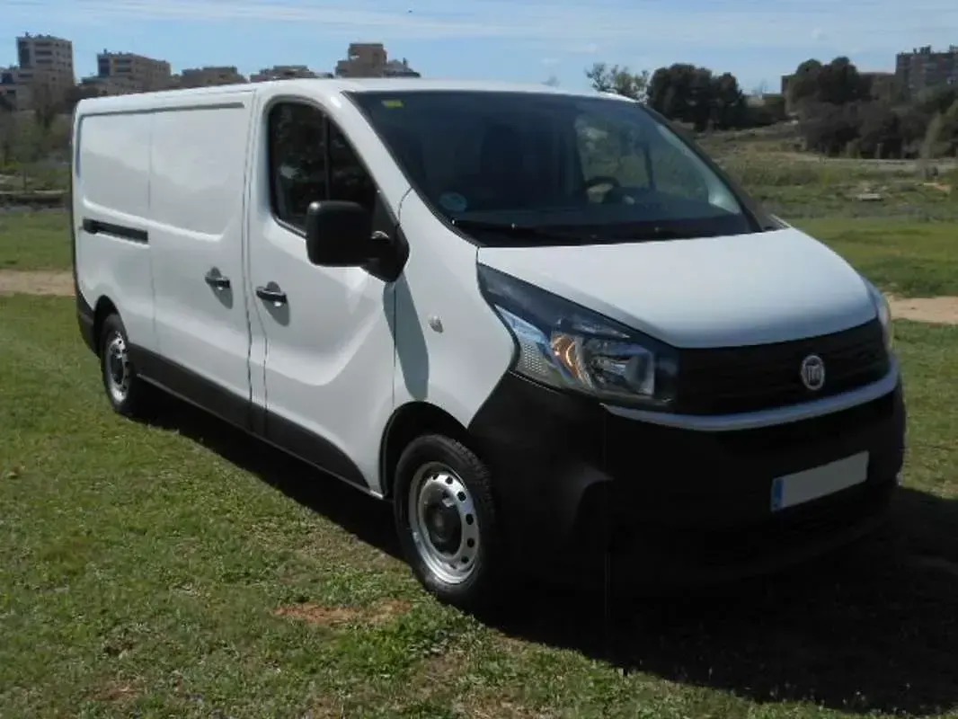 Usado Fiat Talento 125 CV (91 kW) 2018 Blanco Monovolumen