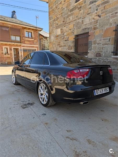 Usado Seat Exeo Sport 143 CV (105 kW) 2010 Negro Berlina