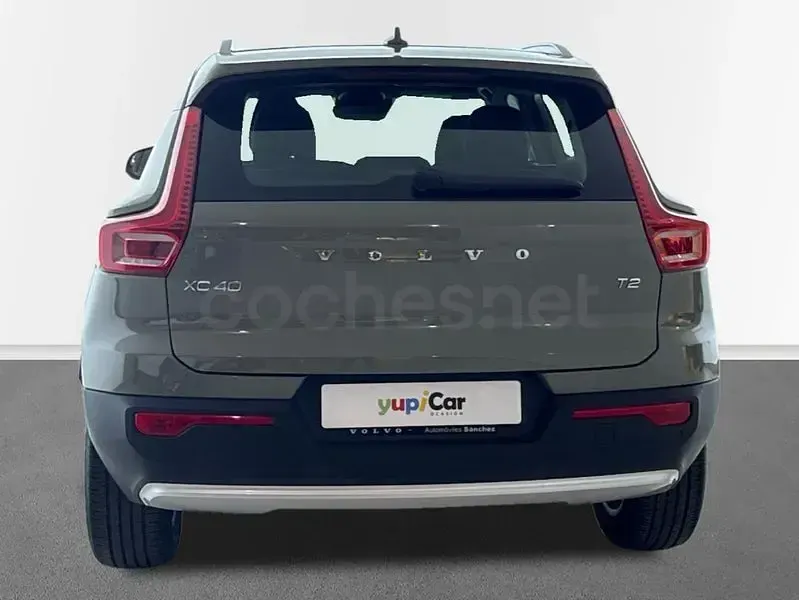 Usado Volvo XC40 Core 129 CV (94 kW) 2024 Verde SUV