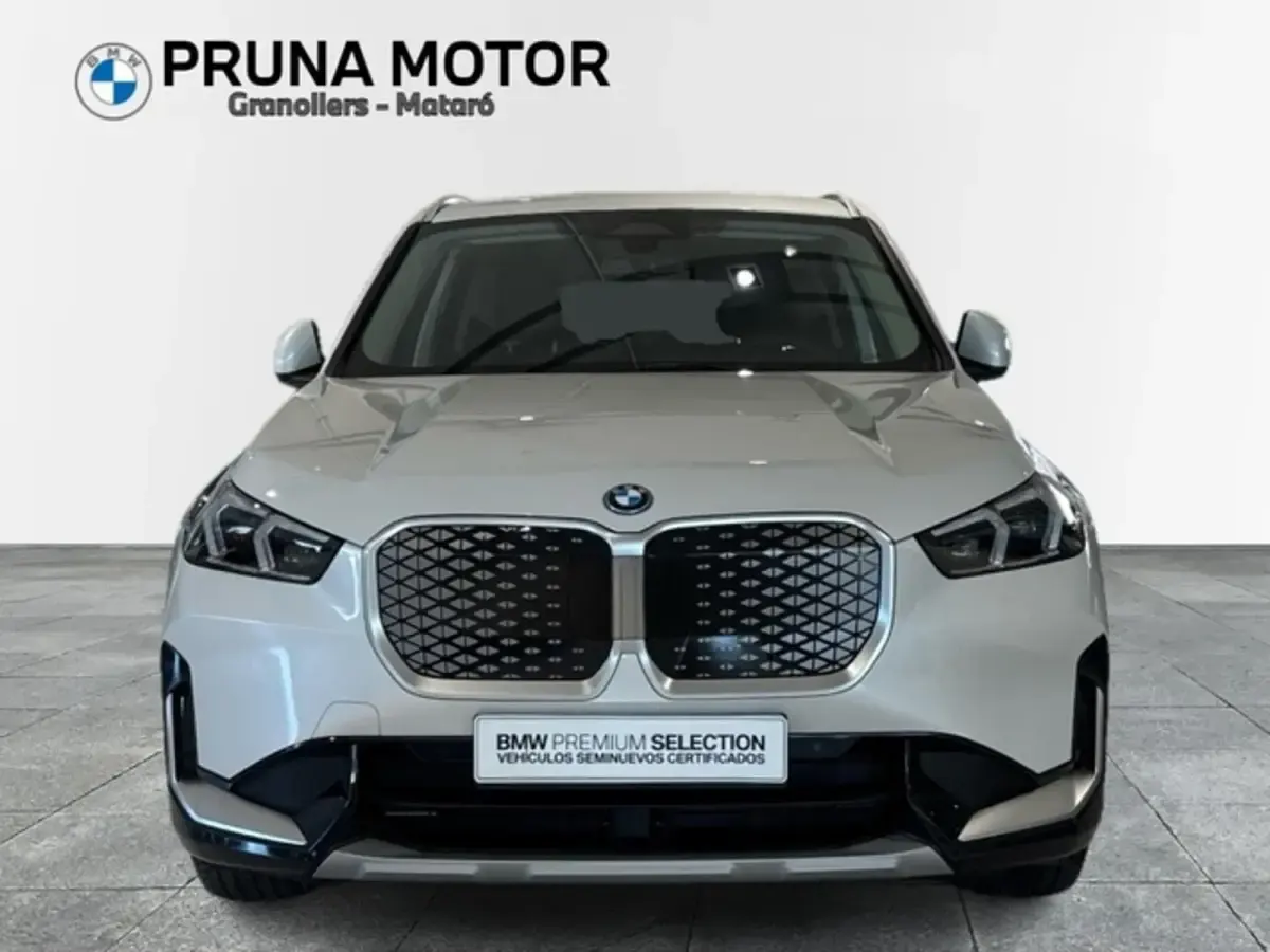 Usado BMW iX1 Comfort Edition 230 kW (313 CV) 2025 Blanco SUV