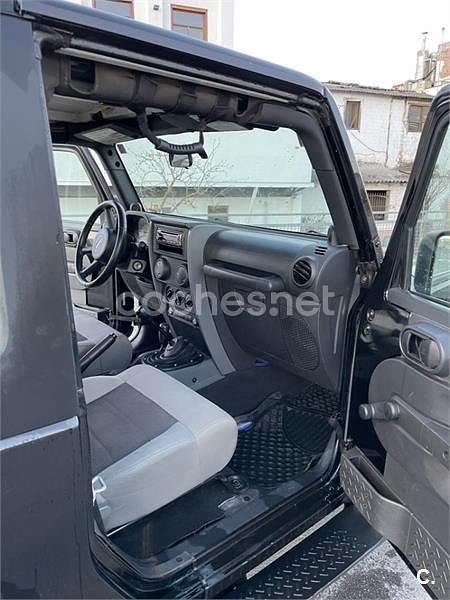 Usado Jeep Wrangler Sport 177 CV (130 kW) 2008 Negro SUV