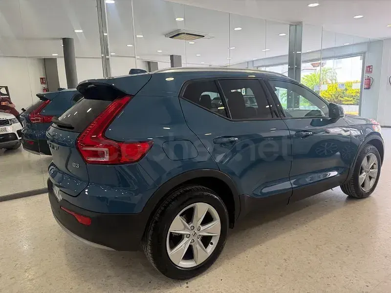 Usado Volvo XC40 Core 163 CV (119 kW) 2023 Azul SUV