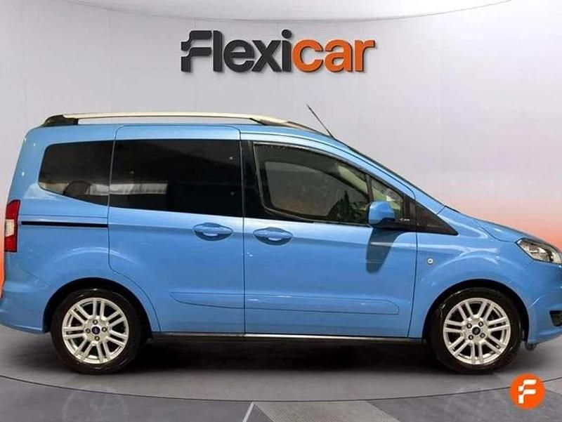 Usado Ford Tourneo Trend 102 CV (75 kW) 2018 Azul Van