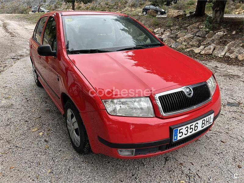 Usado Skoda Fabia Classic 68 CV (50 kW) 2001 Rojo Berlina