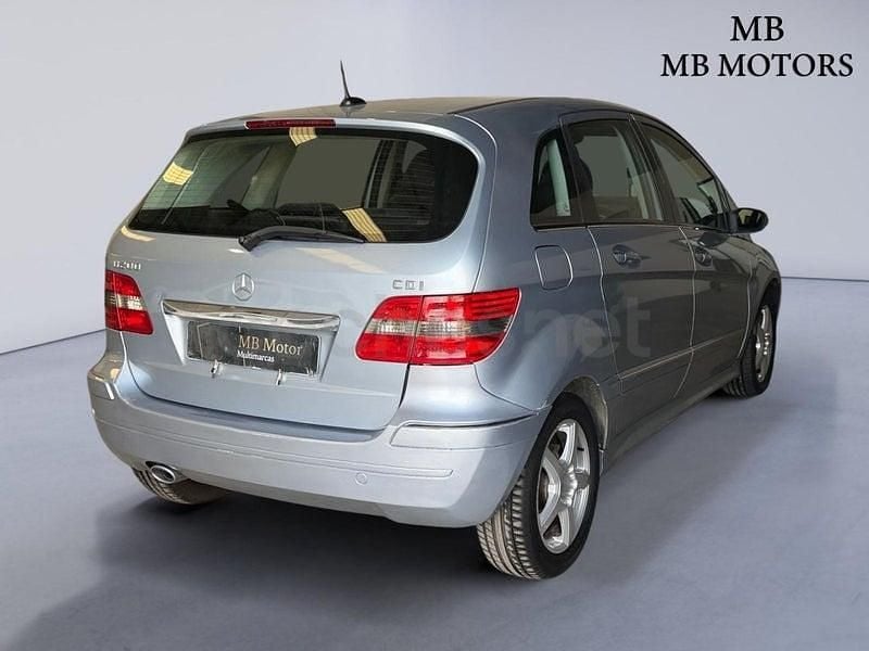 Usado Mercedes B200 140 CV (102 kW) 2006 Azul Monovolumen