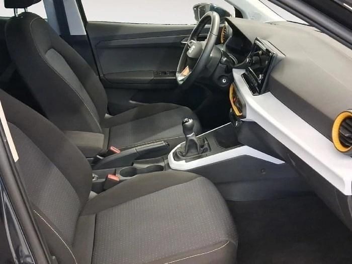 Usado Seat Arona Style 115 CV (84 kW) 2025 Gris SUV