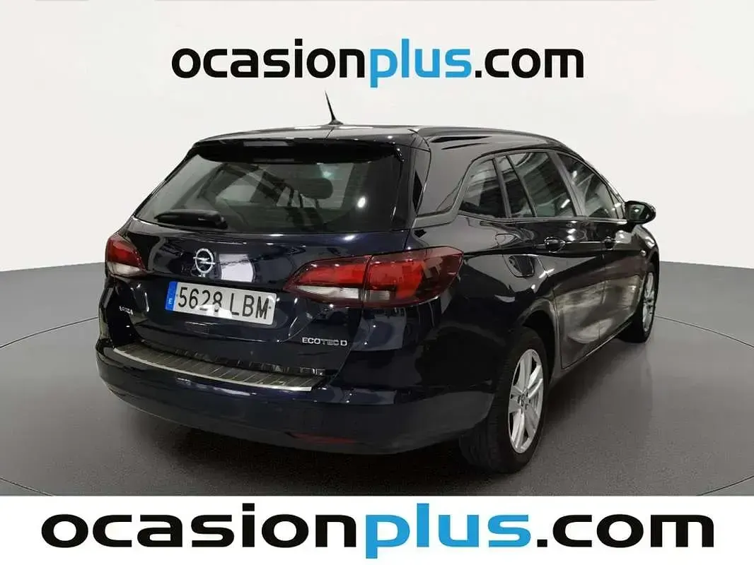 Usado Opel Astra Selective 110 CV (80 kW) 2019 Azul Familiar