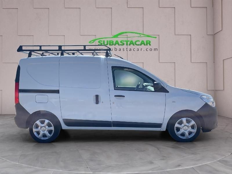 Usado Dacia Dokker Essentiel 75 CV (55 kW) 2019 Blanco Monovolumen